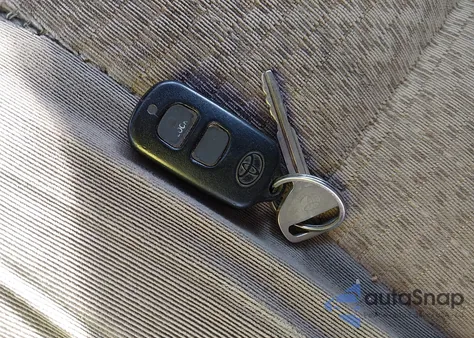 2005 Toyota Tundra Sr5 V8 z USA, uszkodzony, nr VIN 5TBRT34125S467016